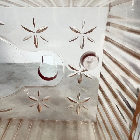 Vtg Pink Peach Lucite Acrylic Tissue Box Floral Etched MCM Wall Hanger Vanity - Picture 6 of 9